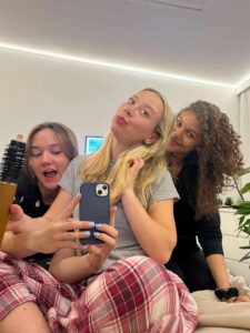 Emilia Dankwa Most Liked Photos and Posts