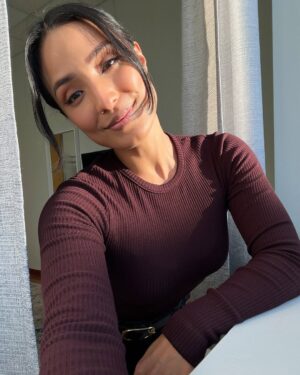 Emily Alabi Instagram - A whole lot of gratitude ☺️

Catch an all-new episode of @fbicbs tomorrow night on @cbstv 🙌🏽

You don’t wanna miss this one, *hint “Partner.” 🫢

#fbicbs @wolfentertainment