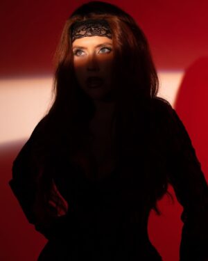 Emily Ashby Instagram - Dressed for danger, aiming for greatness — because ordinary was never part of the script.

This vibe by @
#giallo #actress #model #redhead #fashion #fashionstyle