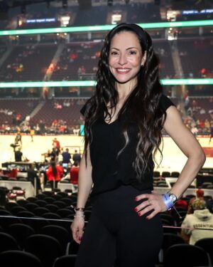 Emmanuelle Vaugier Instagram - Had a ton of fun courtside - especially with a
Cav’s win!

.
.
.
.
.
.
.
.
#ClevelandCavs #CavsFan
#ClevelandCaveliers #NBA #EmmanuelleVaugier
