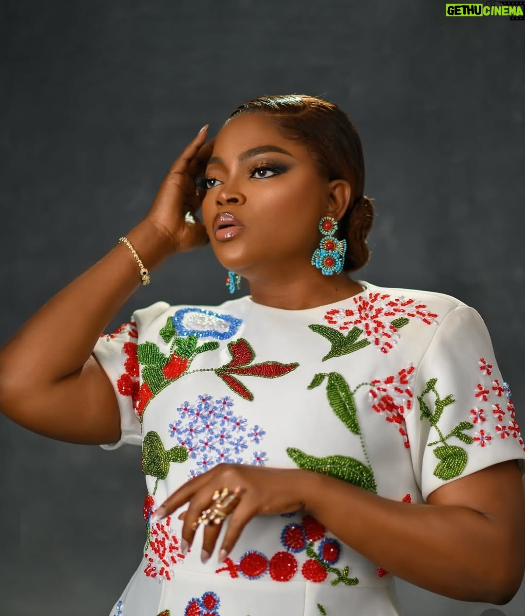Eniola Badmus - 69.3K Likes - Happy WCW to the most inspiring, beautiful, and strong woman I know……Keep shining and being your amazing self…..You are fierce, fabulous, and full of grace! My #WCW today and always @funkejenifaakindele
Every Wednesday is a reminder of how incredible you are! Keep being the queen you were born to be