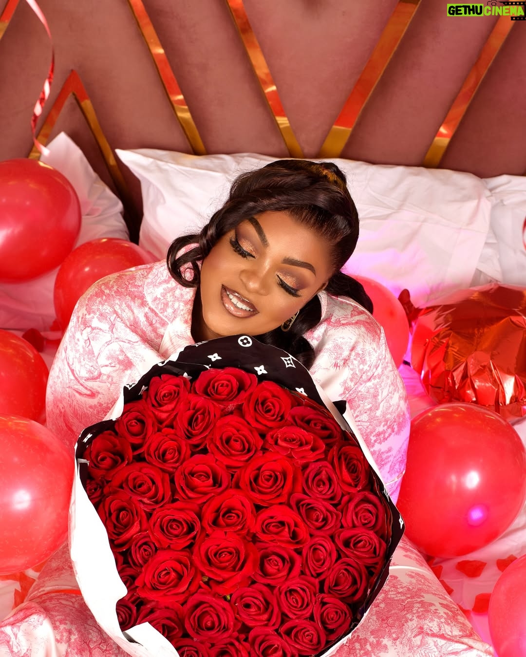 Eniola Badmus - 53.4K Likes - Happy Valentine’s Day my Valentino………….
Make up by powerful @astonishbeauty1
Hair laid and styled by @damihairsolutions
Decor by @rentnowng
Wig by @cassie_hair
Outfit by @luxe_styleessentials
Picture shot by @portraitsby_id
Body by @eniola_badmus 😂😂😂😂