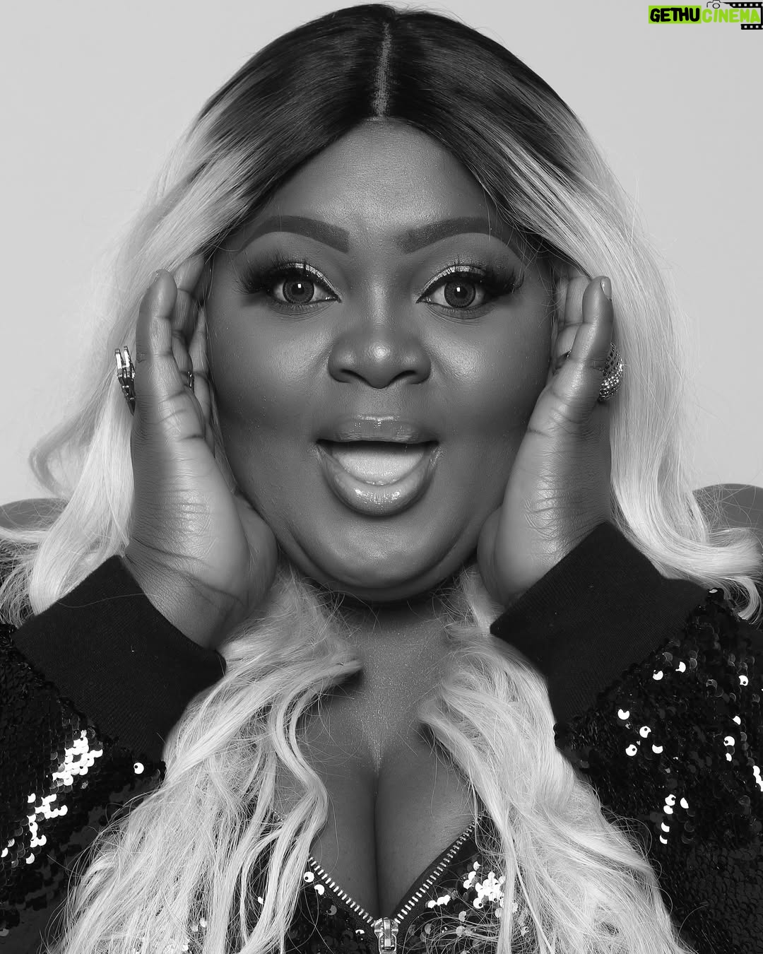 Eniola Badmus - 37.5K Likes - There are days when I miss my old body the fullness, the softness, the way I took up space without hesitation. I miss how familiar it felt, how I knew its curves like the back of my hand, how certain outfits hugged me just right. There was comfort in that body, a sense of identity I never had to question.
But then, I look at my new body, and I see growth not just physically, but emotionally. This body has carried me through change, through challenges, through moments of doubt and discovery. It moves differently, it feels different, but it is still mine. And just as I learned to love my body before, I am learning to love this one now.
Missing who I was doesn’t take away from appreciating who I am becoming. Both versions of me deserve love, respect, and kindness. And in this journey of transformation, I remind myself that no matter the size, my worth remains unchanged.
Happy new month
#incomingsenator
#incomingminister
#eniolabadmus