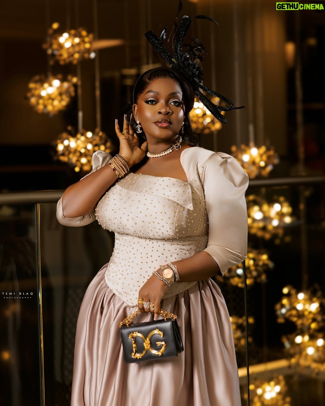 Eniola Badmus - 30.7K Likes - It’s a love affair tonight
#jp2025❤️
#jp2025
Outfit by @lolarsfinesse
New premium wig by @cassie_hair
Jewelry @chanelofficial
Make up by @pojan_studio
Fascinator by my boo @temmaautogeleconcept
Video shot by my G with zero Gbenzume @_juicyjeff1_
Hand bag @dolcegabbana
Shoes by @aquazzura
Photography by @yemiblaqphotography
#eniolabadmus