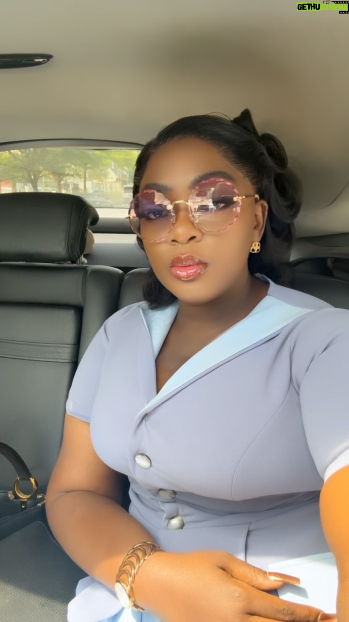 Eniola Badmus - 31.9K Likes - It’s about time we start supporting our naija brands @beunique_wears made this beautiful outfit and I so much love it…….my people kindly patronize @beunique_wears and thank me later…….