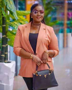 Eniola Badmus Instagram - IN GOD I TRUST…………

Cc @jakedee 

Picture by @ebuka_fabian