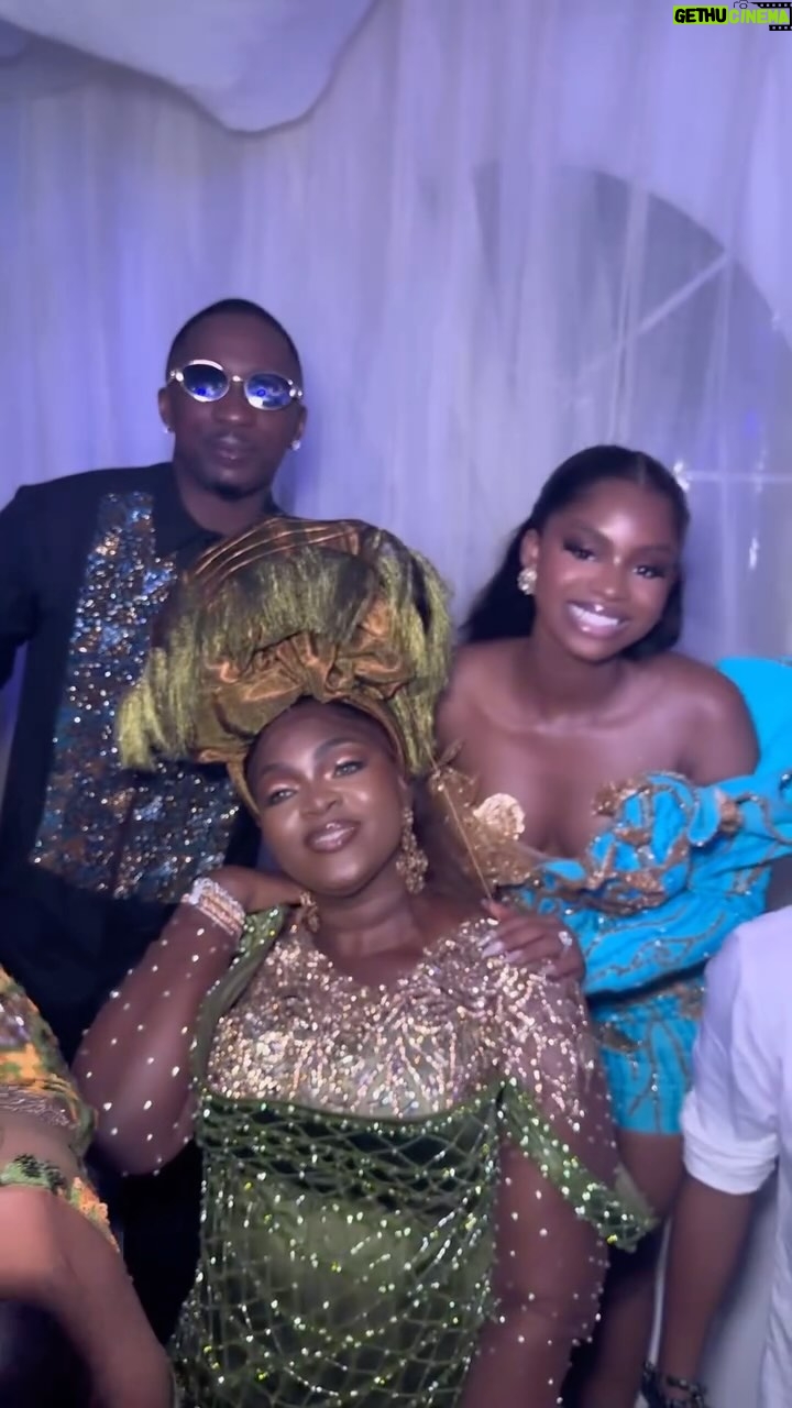 Eniola Badmus - 167.4K Likes - #jp2025 is a movie @iyaboojofespris I am proud of you @its.priscy no forget that year wey I dey buy you caprisun oo 😂😂😂😂😂😂😂😂😂😂😂
#eniolabadmus