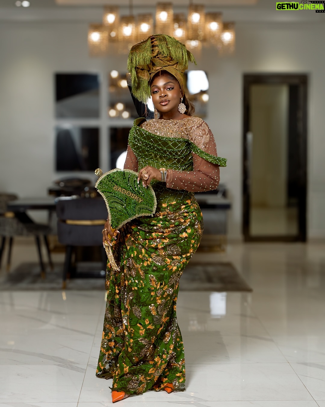 Eniola Badmus - 107.4K Likes - Senator Badoskyyy……Friend of iyayawo did not come to playyyyyy #JP2025
Outfit by @lolarsfinesse
New premium wig by @cassie_hair
Make up by @pojan_studio
Aso ebi fabric by @shantiz_asoebi_n_event
Gele and hand fan by my boo @temmaautogeleconcept
Video shot by my G with zero Gbenzume @_juicyjeff1_
Photography by @portraitsby_id
Hand bag @dolcegabbana
Shoes by @maisonalaia
#eniolabadmus