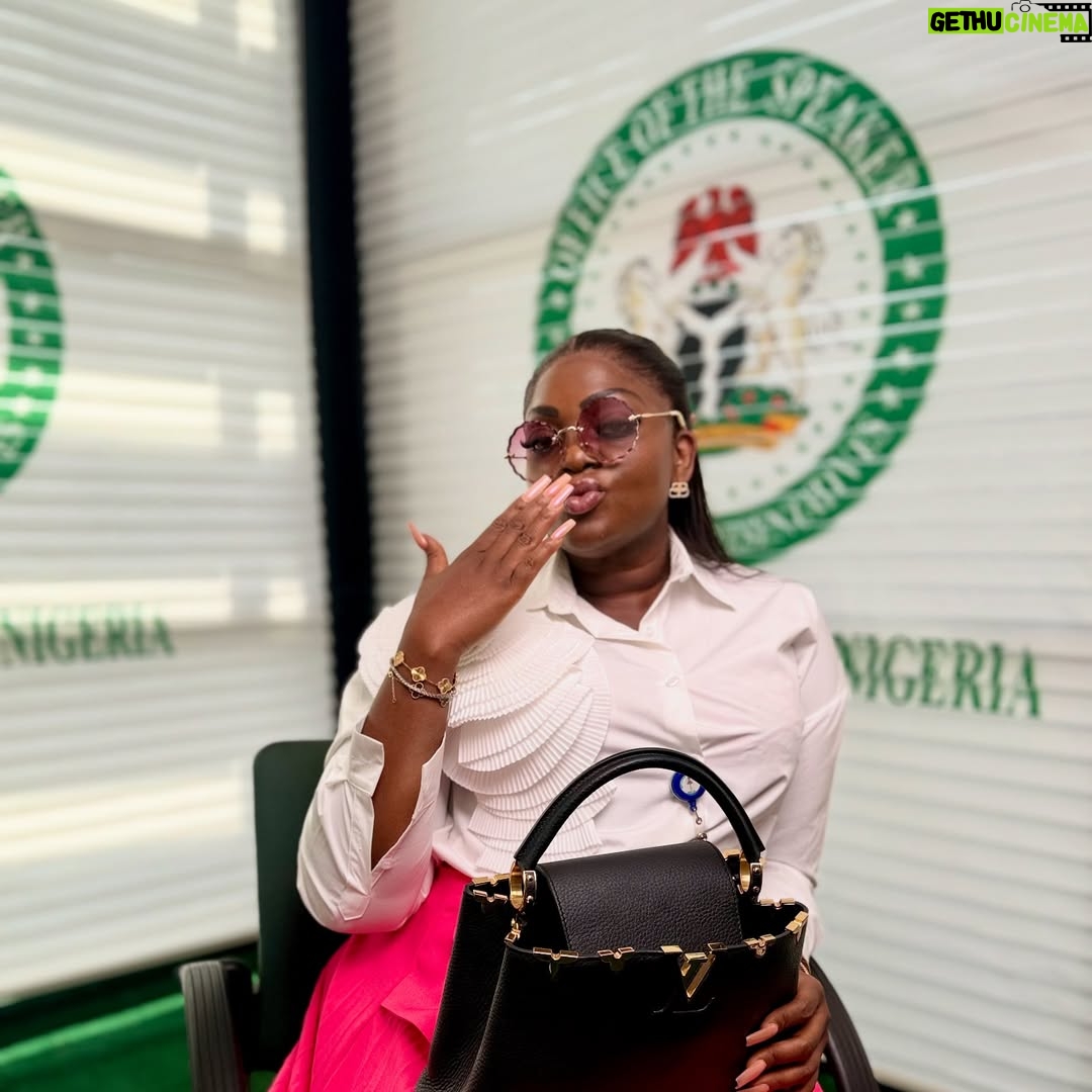 Eniola Badmus - 44.3K Likes - Back in the A like we never left……….
Outfit by @topfashionn
#EniolaBadmus
#abujaliving
#incomingsenator