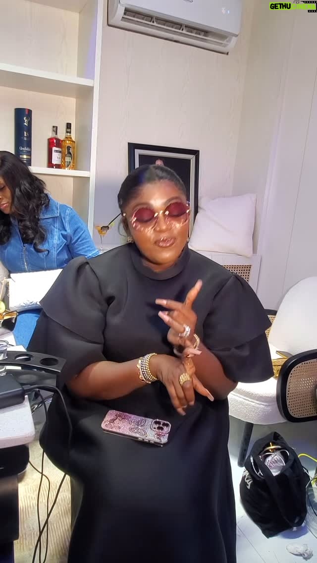 Eniola Badmus - 37K Likes - On a scale of of 1 to 10 y’all should help me rate @eniola_badmus ‘s Advert 🤣
ADAOMODADDY now showing on @naijaonnetflix and @circuitstreams …
If you are yet to see this beautiful movie trust me you are missing!!!!!
See it today! You will love et 😍❤️