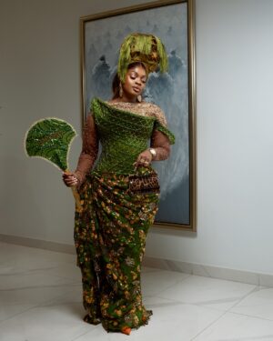 Eniola Badmus Instagram - Senator Badoskyyy……Friend of iyayawo did not come to playyyyyy #JP2025
 
Outfit by @lolarsfinesse 

New premium wig by @cassie_hair 

Make up by @pojan_studio 

Aso ebi fabric by @shantiz_asoebi_n_event 

Gele and hand fan by my boo @temmaautogeleconcept 

Video shot by my G with zero Gbenzume @_juicyjeff1_ 

Photography by @portraitsby_id 

Hand bag @dolcegabbana 

Shoes by @maisonalaia 

#eniolabadmus