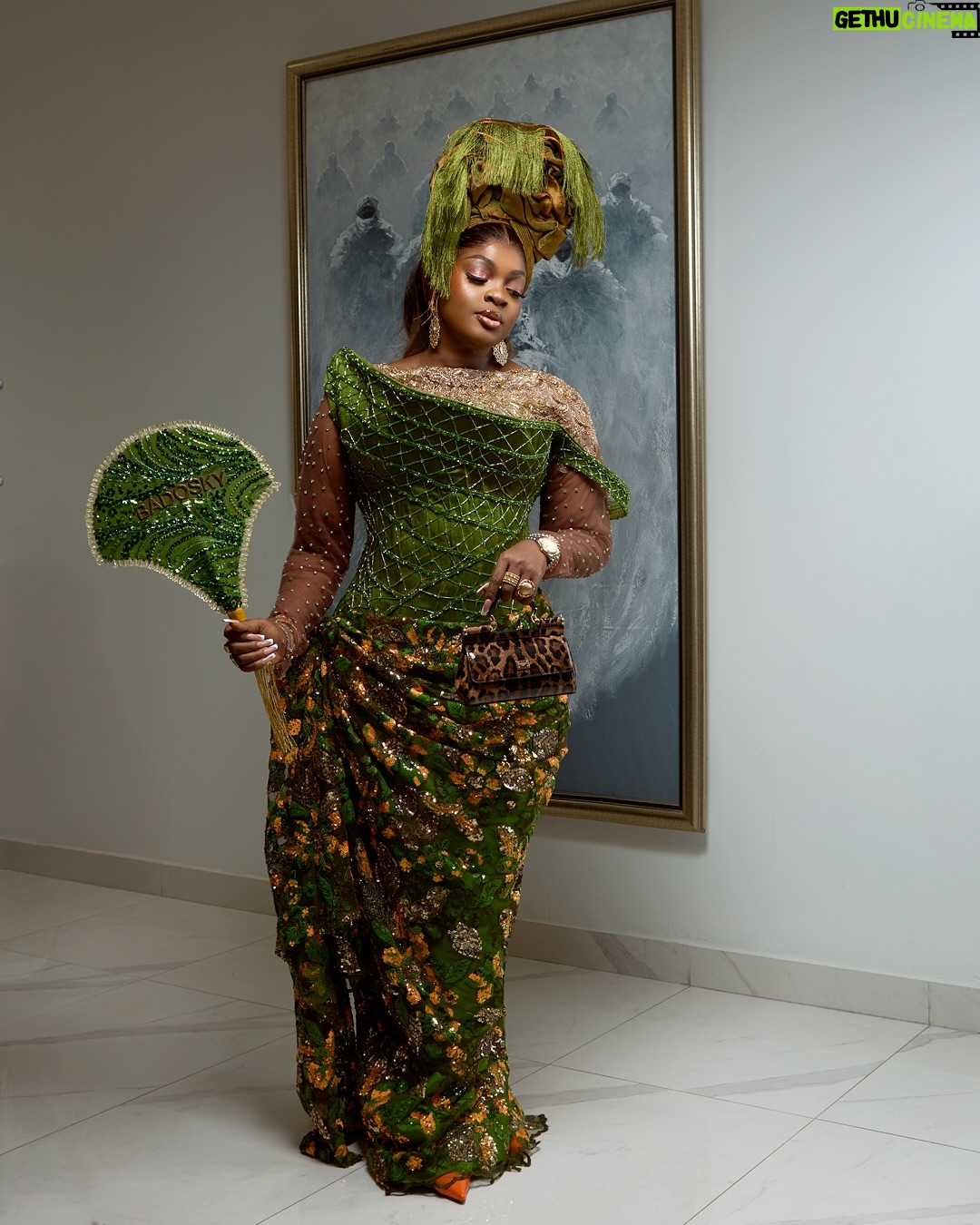 Eniola Badmus - 107.4K Likes - Senator Badoskyyy……Friend of iyayawo did not come to playyyyyy #JP2025
Outfit by @lolarsfinesse
New premium wig by @cassie_hair
Make up by @pojan_studio
Aso ebi fabric by @shantiz_asoebi_n_event
Gele and hand fan by my boo @temmaautogeleconcept
Video shot by my G with zero Gbenzume @_juicyjeff1_
Photography by @portraitsby_id
Hand bag @dolcegabbana
Shoes by @maisonalaia
#eniolabadmus