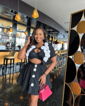 Erica Nlewedim Instagram - Baby I’m a natural flex 💋
@legendnigeria