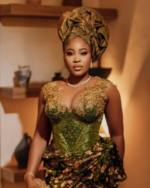 Erica Nlewedim Instagram - Out for @its.priscy 🩷🩷
Dress @artalia_atelier 
Styling @momentsbysbr  @style_by_ruvero 
Makeup @kim_beautystudio 
Gele artiste @oni_gele 
Photographer @tosinjoshweddings