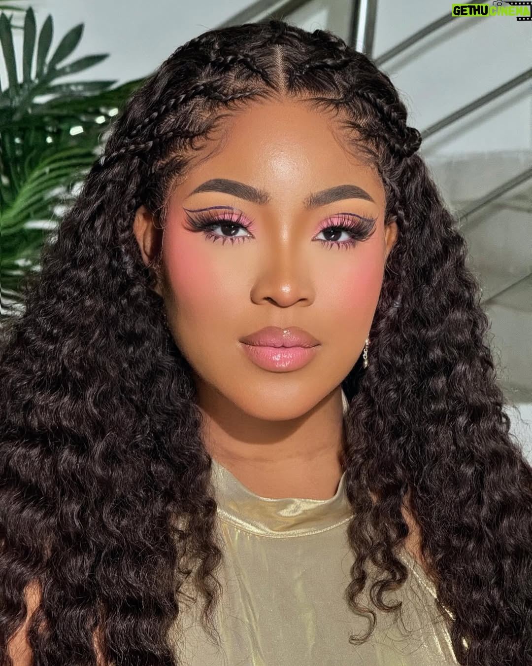 Erica Nlewedim - 92.9K Likes - Write a caption