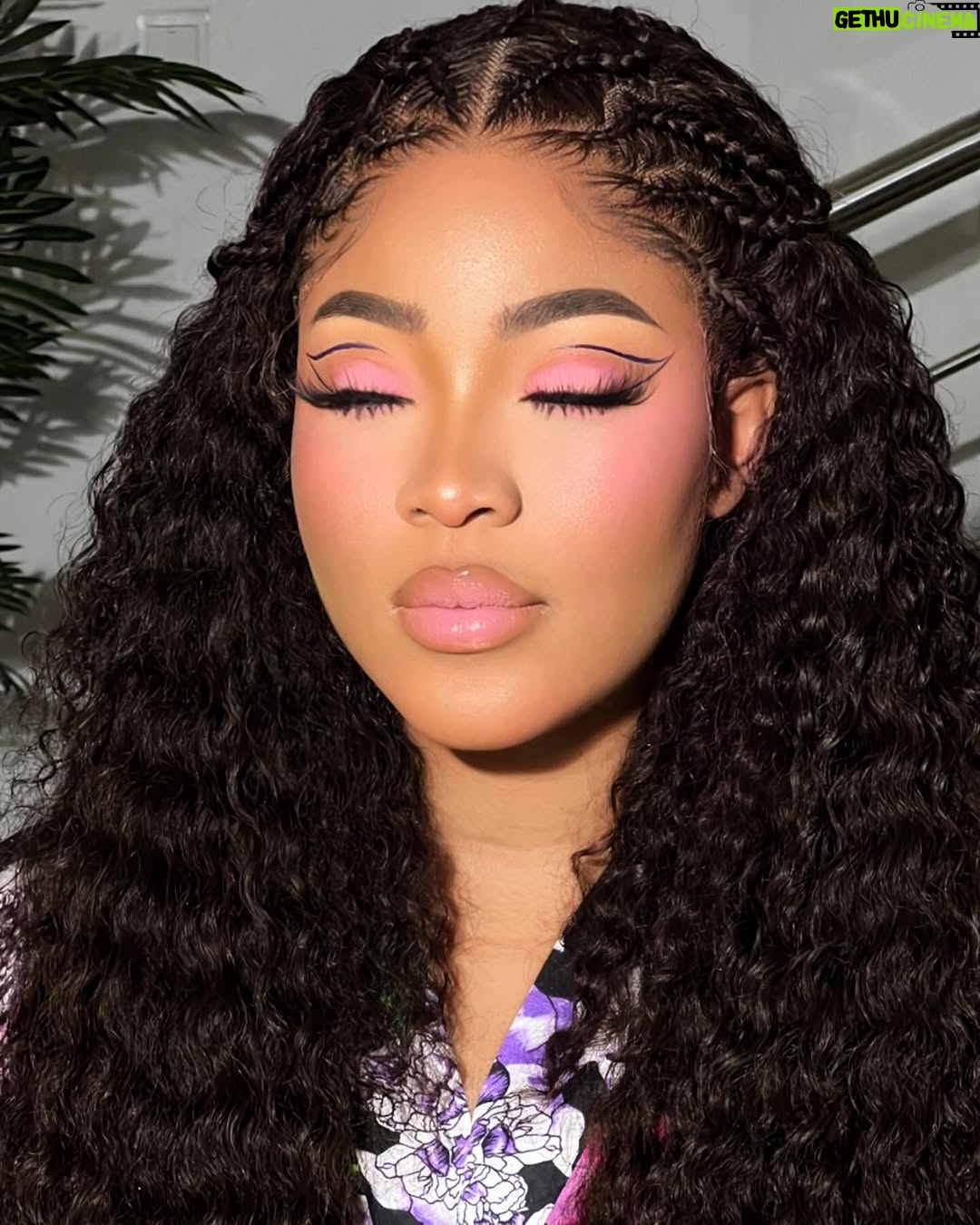 Erica Nlewedim - 92.9K Likes - Write a caption