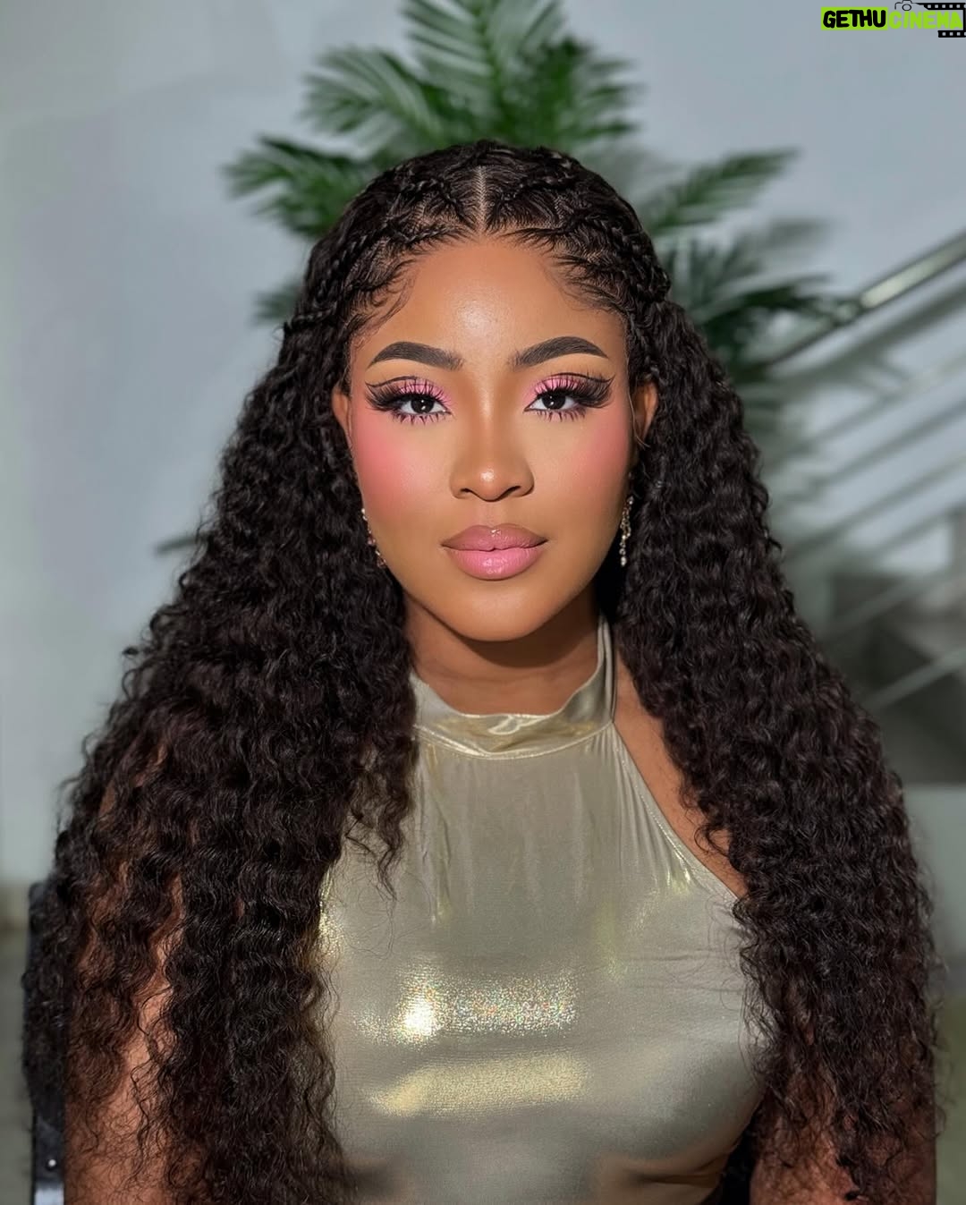 Erica Nlewedim - 92.9K Likes - Write a caption