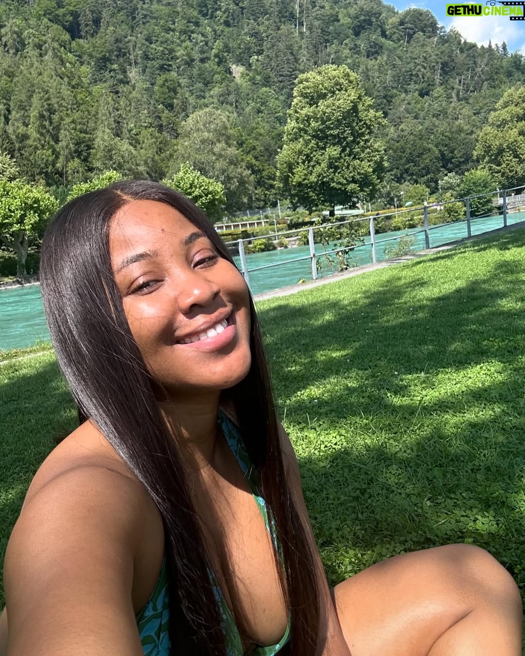 Erica Nlewedim - 67.5K Likes - Vacation dump
Monaco
Marbella
Switzerland
London
@travelbeta