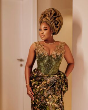 Erica Nlewedim Instagram - Out for @its.priscy 🩷🩷
Dress @artalia_atelier 
Styling @momentsbysbr  @style_by_ruvero 
Makeup @kim_beautystudio 
Gele artiste @oni_gele 
Photographer @tosinjoshweddings