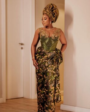 Erica Nlewedim Instagram - Out for @its.priscy 🩷🩷
Dress @artalia_atelier 
Styling @momentsbysbr  @style_by_ruvero 
Makeup @kim_beautystudio 
Gele artiste @oni_gele 
Photographer @tosinjoshweddings