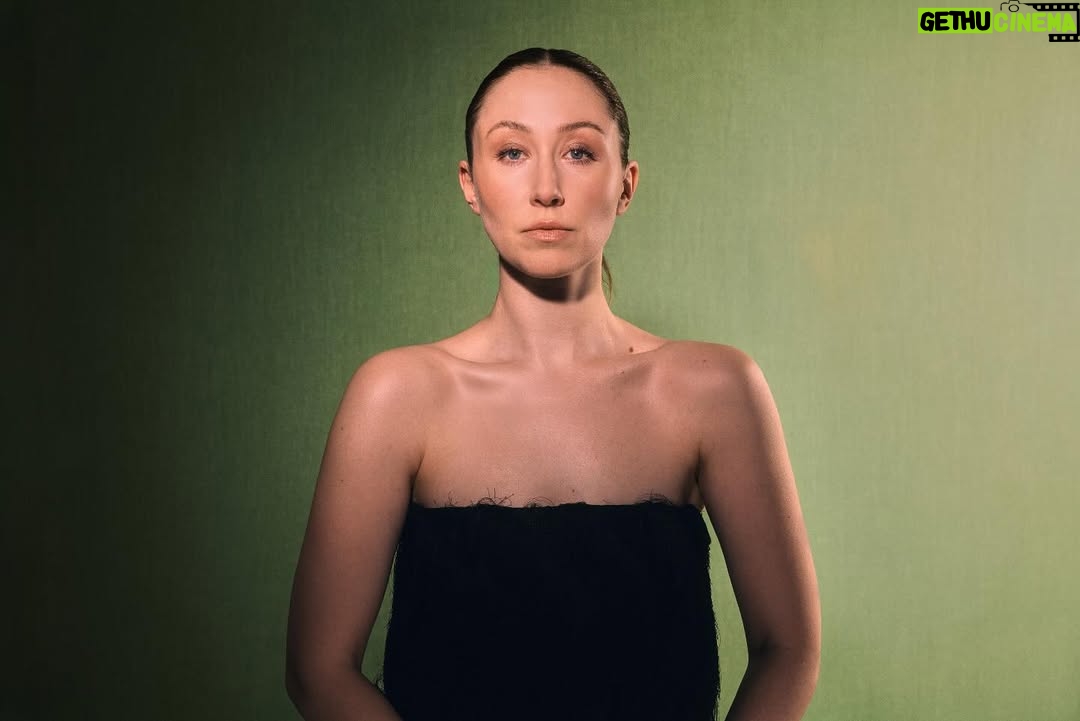 Erin Doherty - 12.2K Likes - Thank you for having me @graziauk
@stillsbyconnor Photographer
@carolinebarnesmakeup Makeup
@thebradylea Hair
@aimeecroysdill Styling
@publiceyecomms
#adolescence