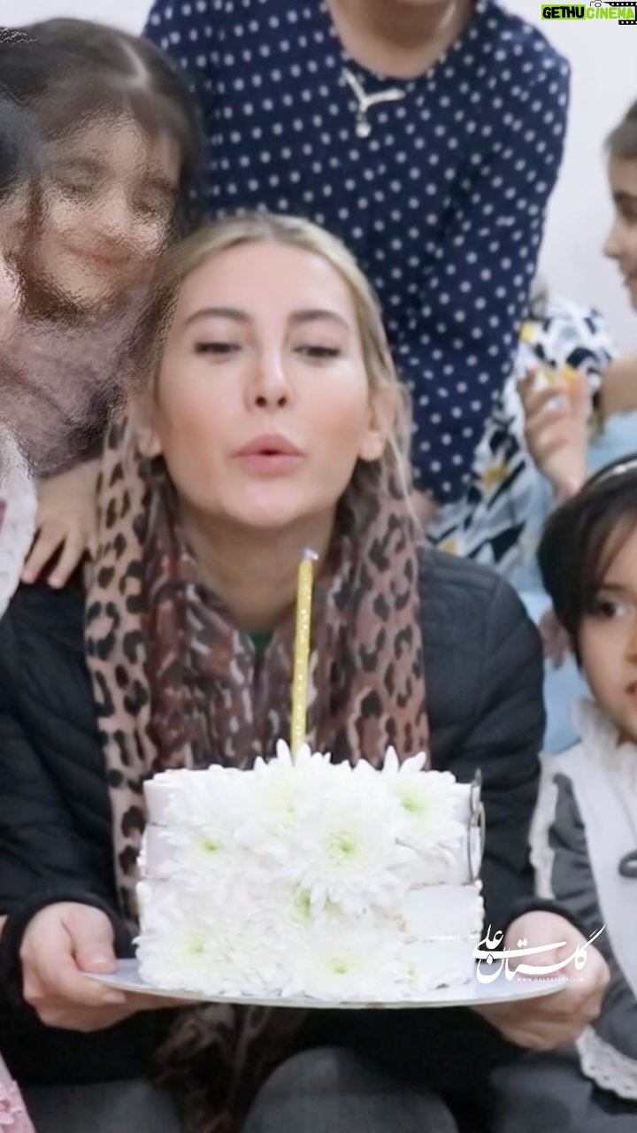 Fariba Naderi - 6K Likes - برگزاری تولدی صمیمانه از طرف دختران کوچک موسسه گلستان علی برای سفیر مهربان و هنرمند عزیز سرکارخانم فریبا نادری🌹
آدمهایی هستند که دلشان از جنس نور است
محبت شان زلال و پاک و بی ریاست
و سخاوتشان به وسعت اقیانوس است…
و مفتخریم که میزبان چون شمایی بودیم خانم نادری عزیز…🌸🌸
#خیریه #حامی #ایران #کودک #مشهد #حامی #هنرمندان #حمایت #اکسپلور