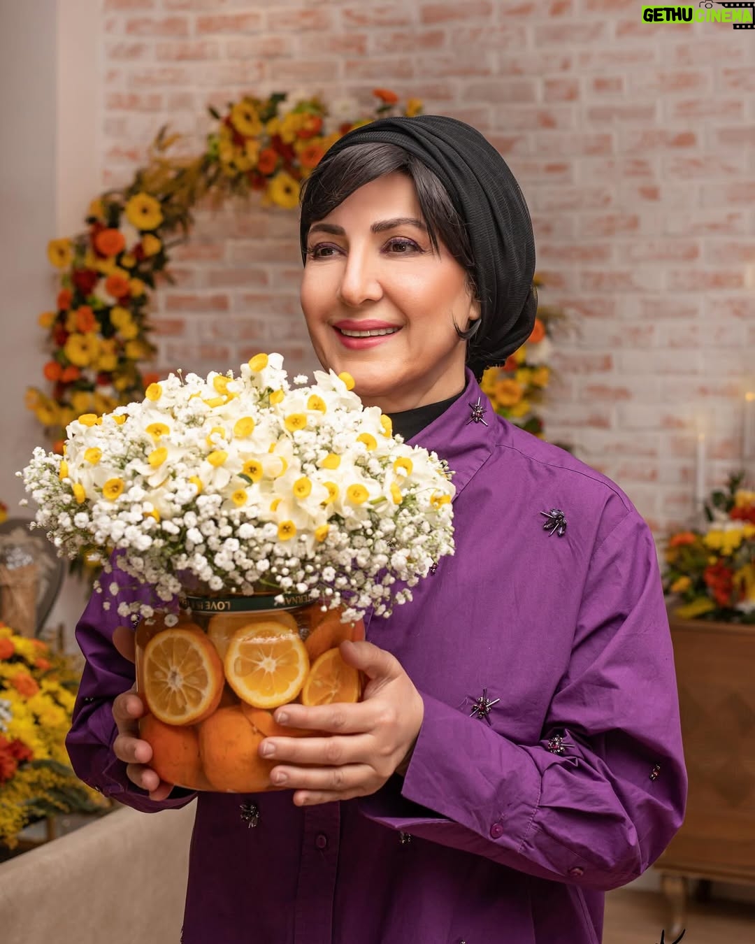 Fatemeh Goudarzi - 23.1K Likes - تازه هفته دوم فروردین شروع شده هنوز حالم بهاریه از اینکه فروردین وحالش تغییر کنه نگرانم …اما نه هیچ چیز نباید باعث تغییر حال خوبمون به بد بشه باید مراقب خودمون وهمدیگه باشیم آره به هم انرژی بدیم 🩷🌸