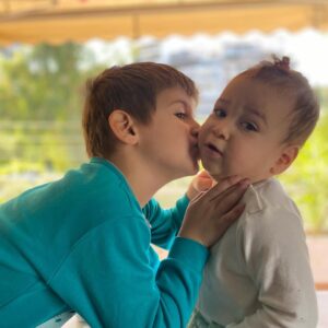 Foteini Atheridou Instagram - Οι παρεατζιδες!!! Η ευτυχία μου του κόσμου όλου ! ❤️ #lovelovelove #boysboysboys #family #brothersforlife