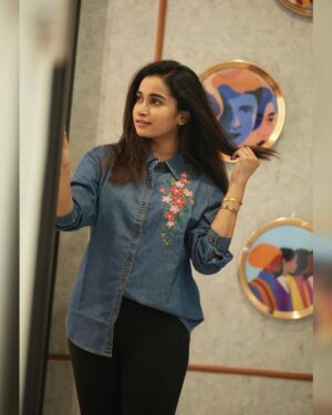 Fouzil Hidhaya Instagram - Heyyy 💙

📸: @storiesbysidhu 

#instagram #insta #instagood #instapic #life #denim #post