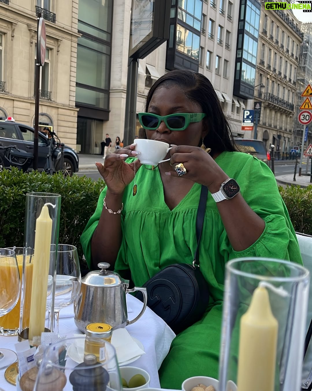 Funke Akindele - 309K Likes - Hmmmmm….. Don’t swipe!!!!
If you do then tag them!! 😂😂😂😂
#funkeakindele #flashbackfriday