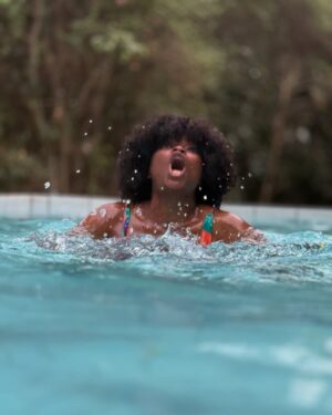 Funke Akindele Instagram - Me trying to stay afloat in yesterday’s Lagos traffic! 🚗💦 
🤦‍♂️ Traffic Ana Ma gbomi o 😩 #LagosLife 

Who else was stuck in traffic yesterday ?