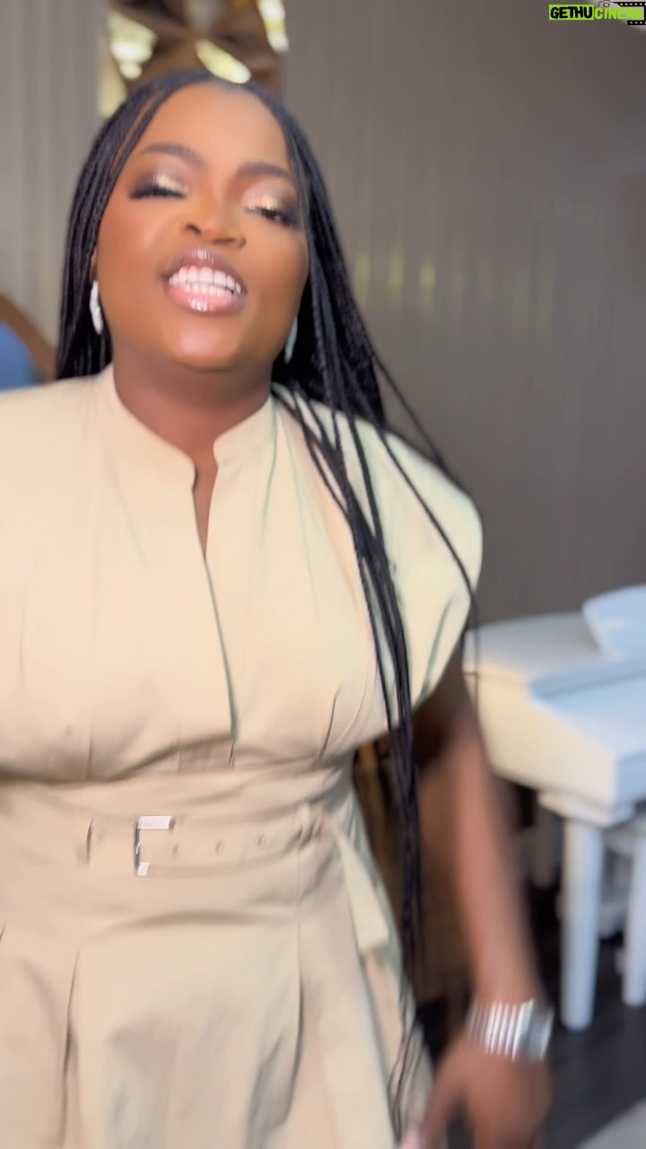 Funke Akindele - 116.6K Likes - Long time no Vibing!!! 💃💃💃
#findingme is streaming on prime video. Go see it!! 😜
🎥🎥 @_juicyjeff1_
#funkeakindele