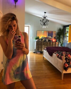 Gage Golightly Instagram - Is everyone having a good Sunday? Is it Sunday?