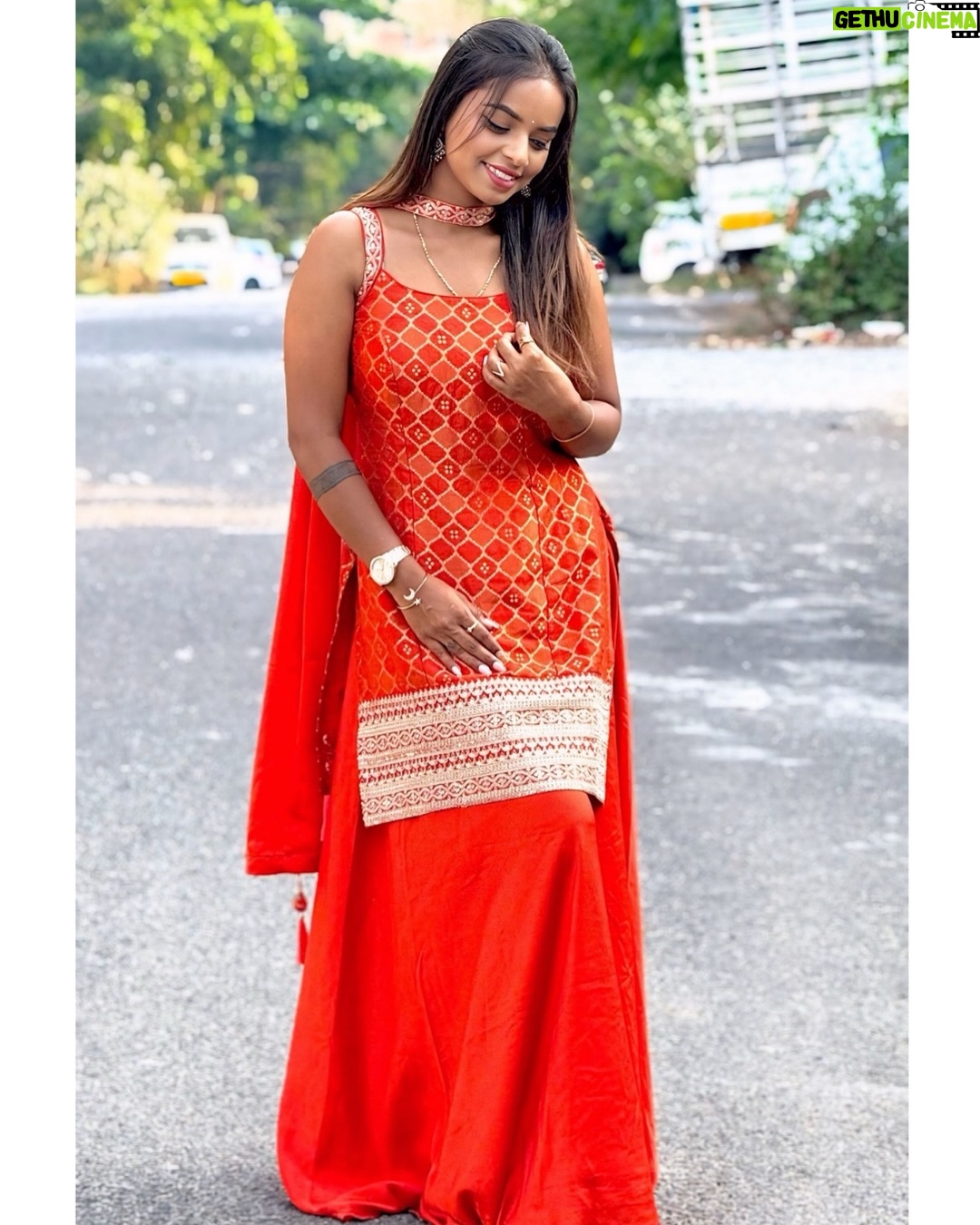Ganga Gowda - 2.3K Likes - 🍁✨
Follow🦋 @gowdthi_2515