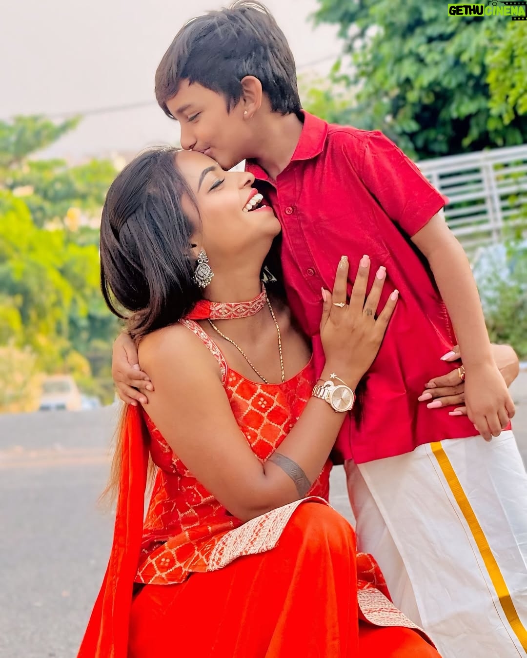 Ganga Gowda - 5K Likes - My world❤️🌎
Follow🦋 @gowdthi_2515