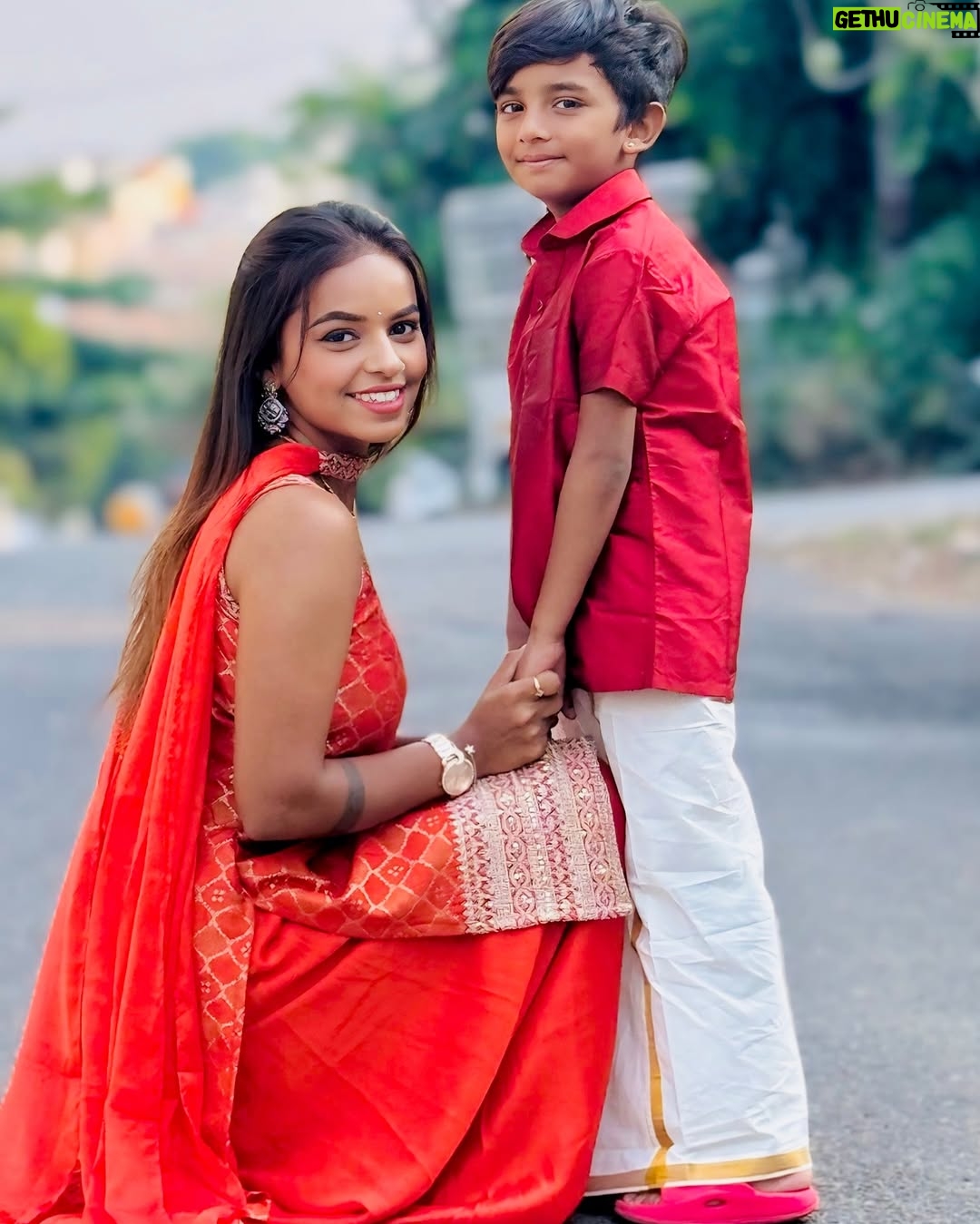 Ganga Gowda - 5K Likes - My world❤️🌎
Follow🦋 @gowdthi_2515