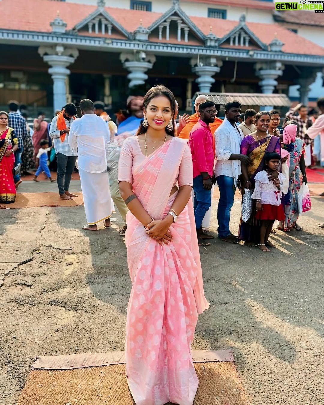 Ganga Gowda - 3.6K Likes - 🙏🏻🌺✨
Follow🦋 @gowdthi_2515