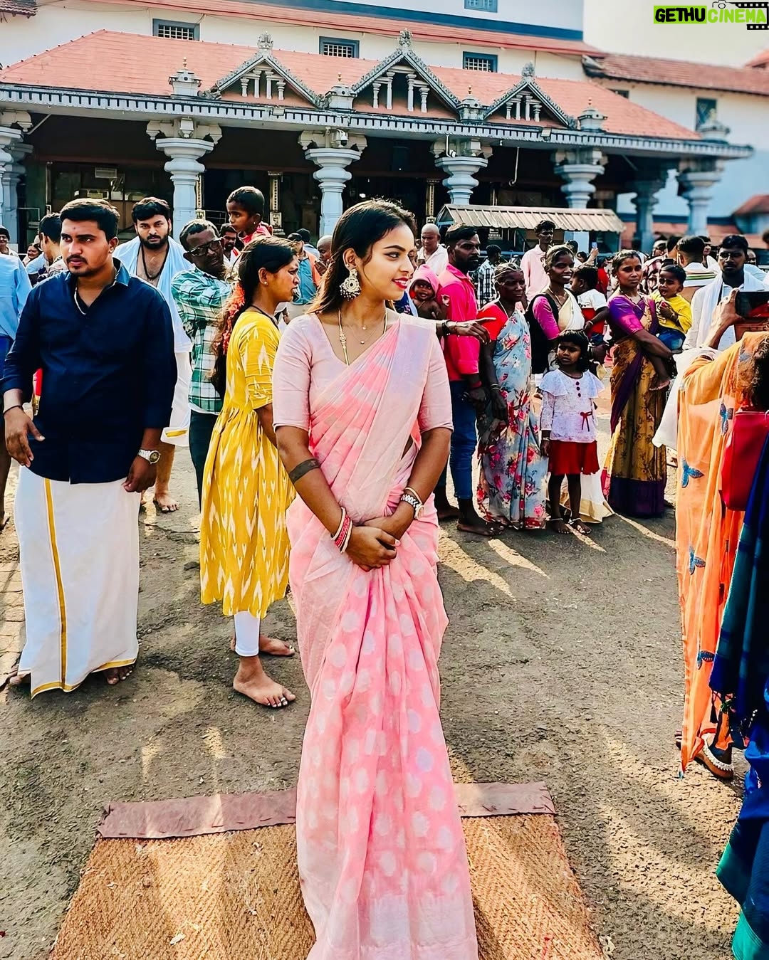 Ganga Gowda - 3.6K Likes - 🙏🏻🌺✨
Follow🦋 @gowdthi_2515