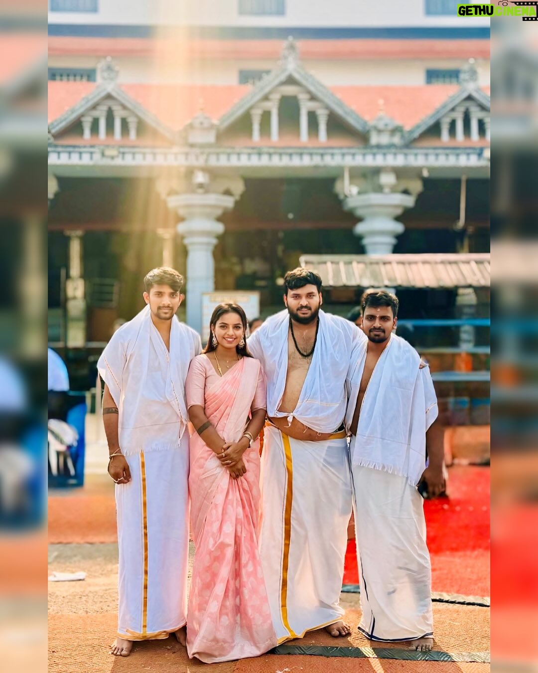 Ganga Gowda - 2.9K Likes - 🙏🏻🌺✨
Follow🦋 @gowdthi_2515
#besties #dharamshala