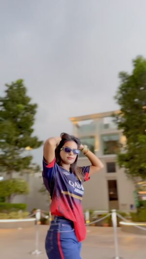Ganga Gowda Instagram - Forever RCB fans🔥❤️ comment your fav team🤗👑
Follow🦋 @gowdthi_2515 
VC :- @50mm_filmz ❤️ Tqsm for this beautiful vedio🤗
.
.
#rcbforever❤️ #iplcricket #rcbians #viratkohli #rcblovers #trendingreels #trendingreels 
#trending #instagram #karnataka #viral #kannada