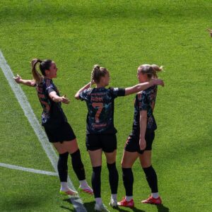 Giulia Gwinn Instagram - gemeinsam!! ❤️🤍