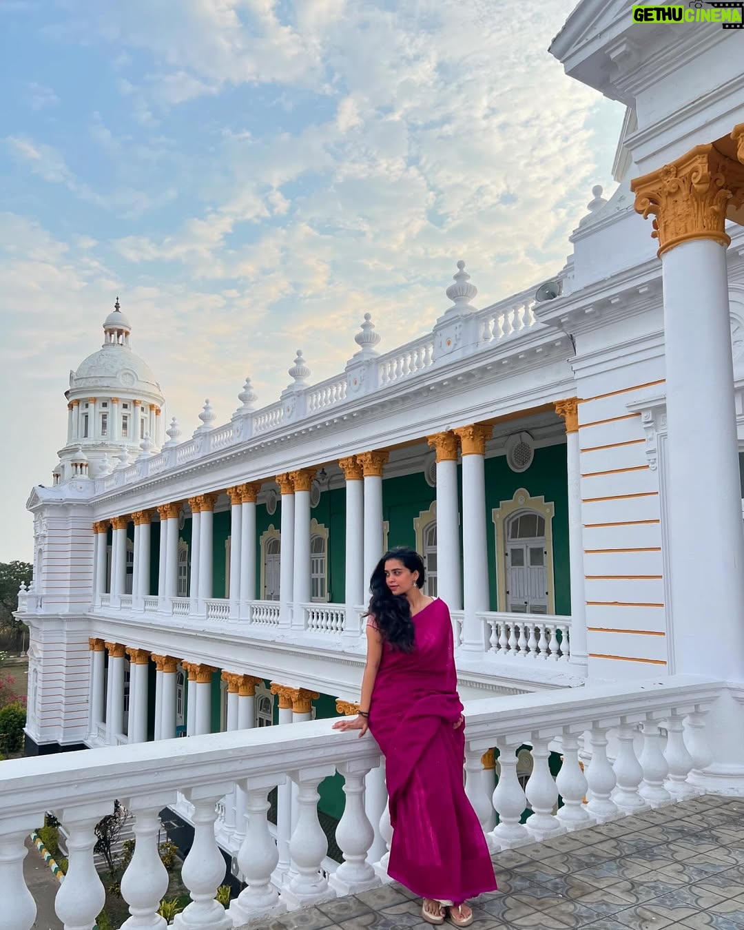 Gowri shruthi - 25.8K Likes - ಮೈಸೂರು ✨💗
.
.
#mysuru #lalithmahalpalace #karnataka