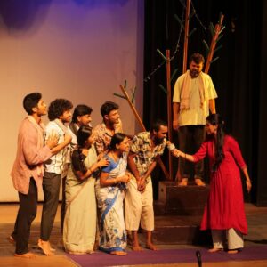 Gowri shruthi Instagram - ರಂಗಭೂಮಿ ✨ ನನ್ನ ಮೊದಲ ನಾಟಕ 
.
To my first ever play 🎭 ! With the best people around me. 
The knowledge , confidence , lessons , manners , discipline , hardwork theatre teaches you is unmatched.
It gives you a lot of reality checks , shows you where you stand , teaches you to be grounded .. soo much to learn from beautiful actors around you.
My journey in the process of learning this art form has been a dreamy journey not just as an actor but also as a human being , and this beautiful journey has just begun 💗🌸
.
It was a lifetime experience to perform Infront of my grandparents who themselves have been in the theatre for more than 45 years now , with mom as well ! 

Thanks to each and everyone who made me feel confident, special and precious 💗 
.
My guru ! My warmest dear friends and my family 
Love and only love 💗🌸🎭
.
Also thank you for these beautiful captures my friend @gagan_chirayu 🤗
