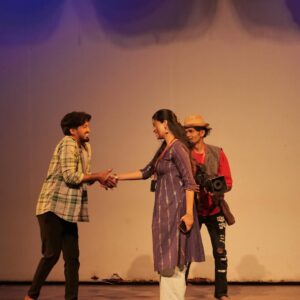 Gowri shruthi Instagram - ರಂಗಭೂಮಿ ✨ ನನ್ನ ಮೊದಲ ನಾಟಕ 
.
To my first ever play 🎭 ! With the best people around me. 
The knowledge , confidence , lessons , manners , discipline , hardwork theatre teaches you is unmatched.
It gives you a lot of reality checks , shows you where you stand , teaches you to be grounded .. soo much to learn from beautiful actors around you.
My journey in the process of learning this art form has been a dreamy journey not just as an actor but also as a human being , and this beautiful journey has just begun 💗🌸
.
It was a lifetime experience to perform Infront of my grandparents who themselves have been in the theatre for more than 45 years now , with mom as well ! 

Thanks to each and everyone who made me feel confident, special and precious 💗 
.
My guru ! My warmest dear friends and my family 
Love and only love 💗🌸🎭
.
Also thank you for these beautiful captures my friend @gagan_chirayu 🤗