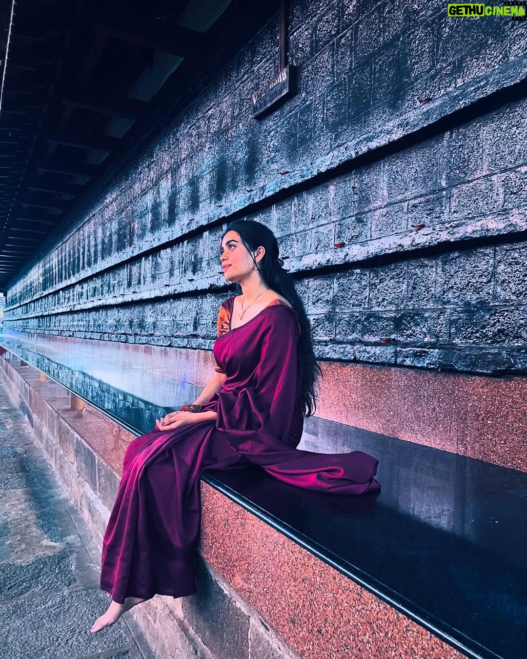Gowri shruthi - 38.2K Likes - ತಲುಪೀತೆ ಈ ಮೌನ ನಿನ್ನೆದೆಯ ತೀರಕೆ ? ✨
.
.
📸 : @manikanta_nrg_27 ✨