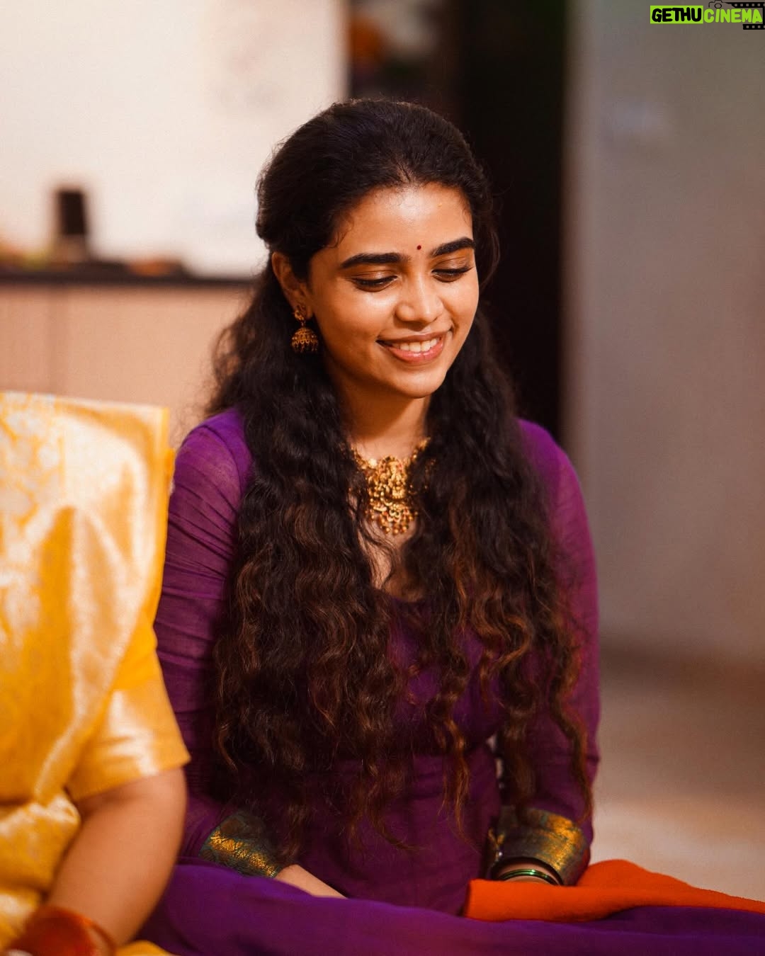Gowri shruthi - 31.5K Likes - Didn’t have to fake the candids this time 🥹💗
.
.
Alsooo This beautiful dress designed for me by my bestfriend
@vyduryaaaaa @vyduryaraju_ 💗👗🫂