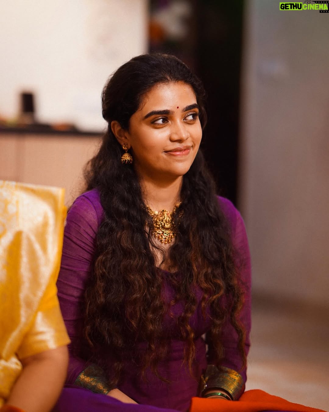 Gowri shruthi - 31.5K Likes - Didn’t have to fake the candids this time 🥹💗
.
.
Alsooo This beautiful dress designed for me by my bestfriend
@vyduryaaaaa @vyduryaraju_ 💗👗🫂