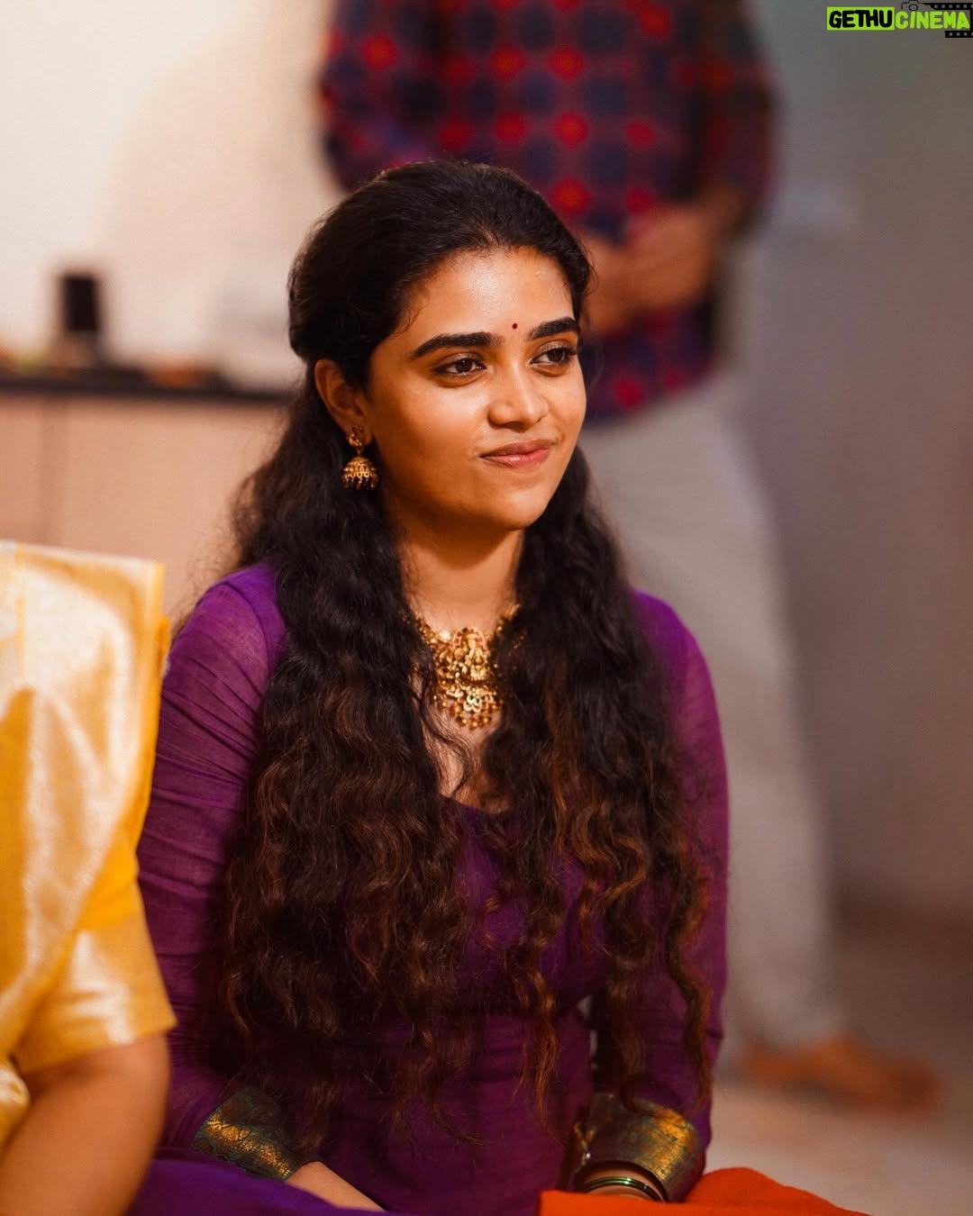 Gowri shruthi - 31.5K Likes - Didn’t have to fake the candids this time 🥹💗
.
.
Alsooo This beautiful dress designed for me by my bestfriend
@vyduryaaaaa @vyduryaraju_ 💗👗🫂