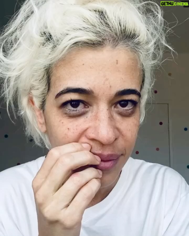 Grazi Massafera - 18.9K Likes - Sobre gatos e descobertas, festas e bexigas, e mĆ£es e coragem š„°š
#InspiraçãoDoDia
@selopoeta
@soueunavida
@zueragoiania
@babi__amaral
@octavioguedes @globonews leonardomonteiro @juliaduailibi
@professor.sidnei @afrotvbr
@igmusiics @manoelgomesbr
@ultradancetour @pauladances
@paollaoliveirareal @rodaviva_tvcultura
@frasesdedomheldercamara