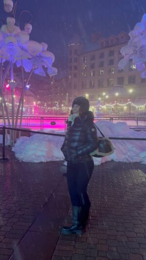 Greidys Gil Instagram - Ayúdame a ponerle un caption ella este video!!! 🌨️ ❄️☃️⛷️🤩🥰
.
.
.
#snow #family #mountains #vacation #happy #snowday #memories #familytime